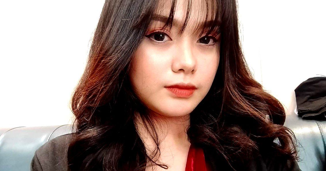 Ngắm nhìn chị đồng nghiệp thủ dâm phọt cả nước